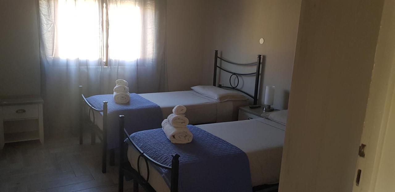 Piero'S Apartment Carbonia Dış mekan fotoğraf